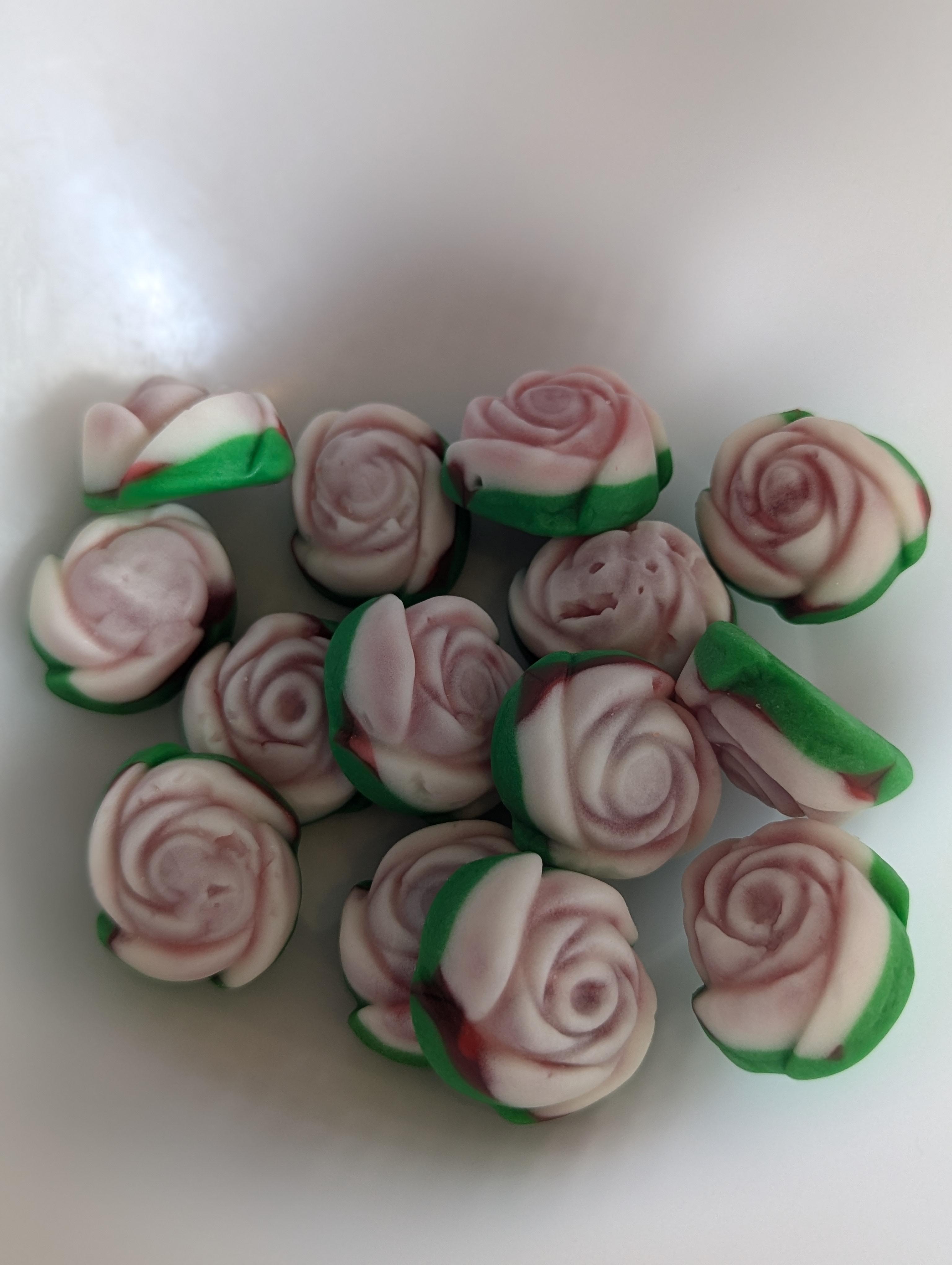 Gummy Roses 